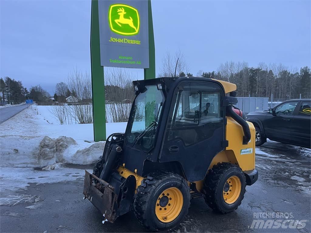 JCB 330 SKID STEER Всюдиходи