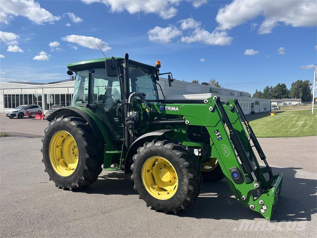 John Deere 5620 Трактори