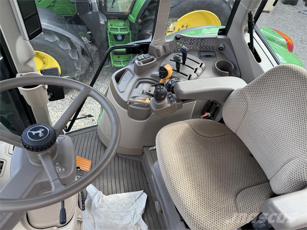 John Deere 6090M Трактори