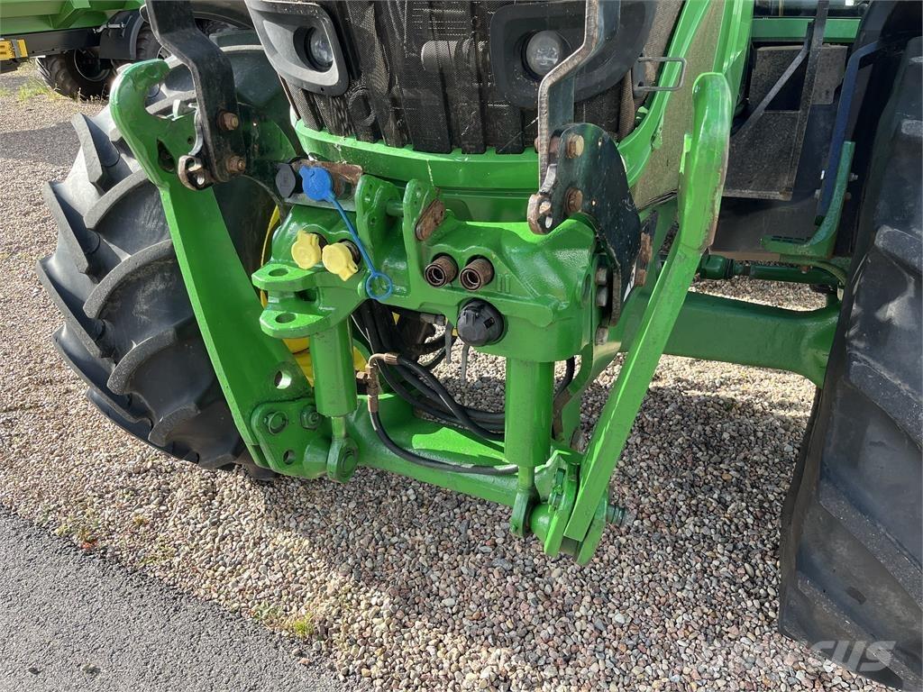 John Deere 6150M Трактори