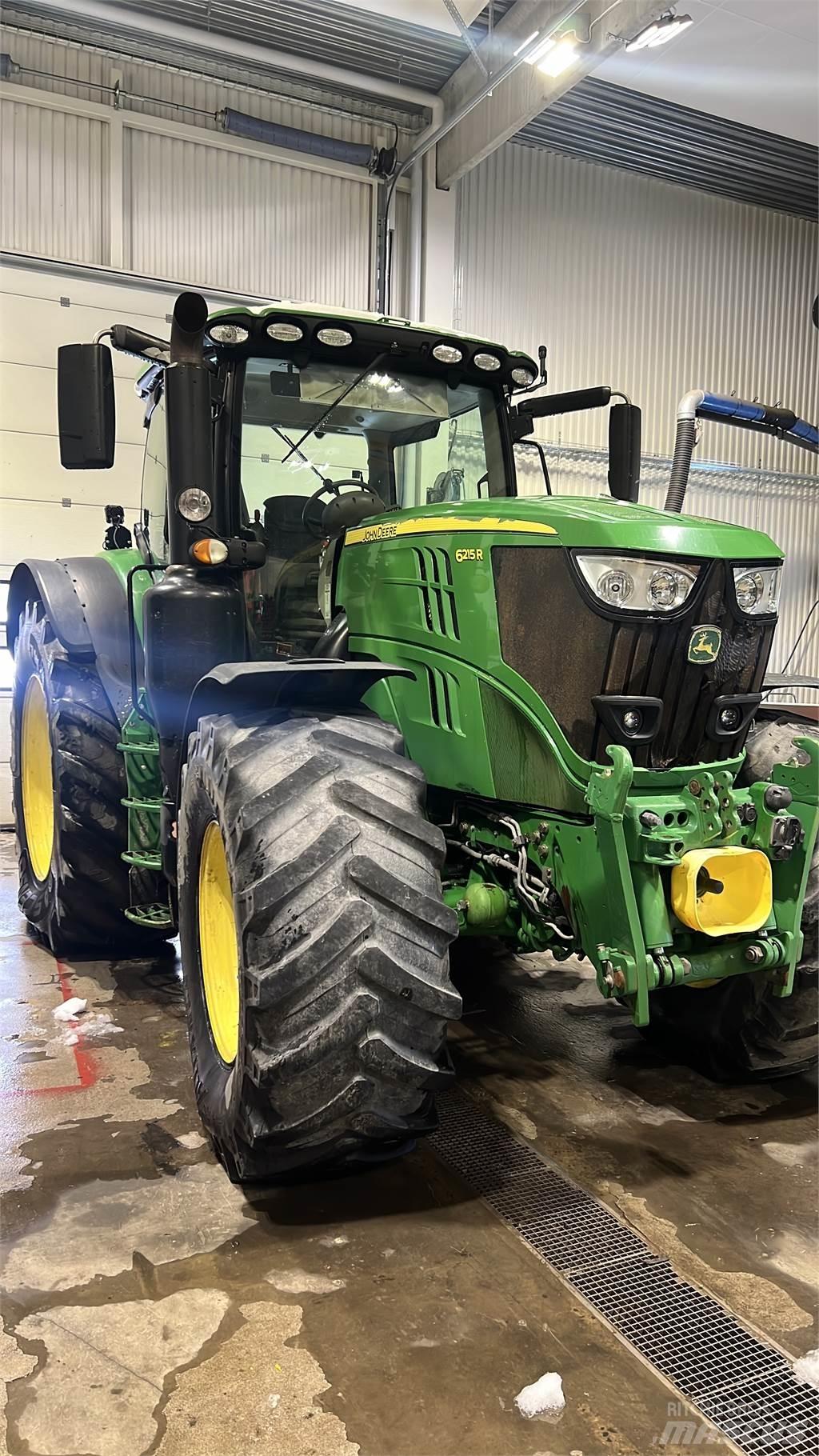 John Deere 6215R Трактори