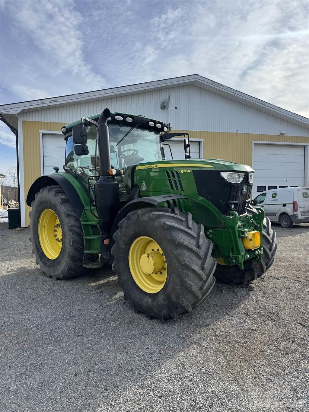 John Deere 6215R Трактори