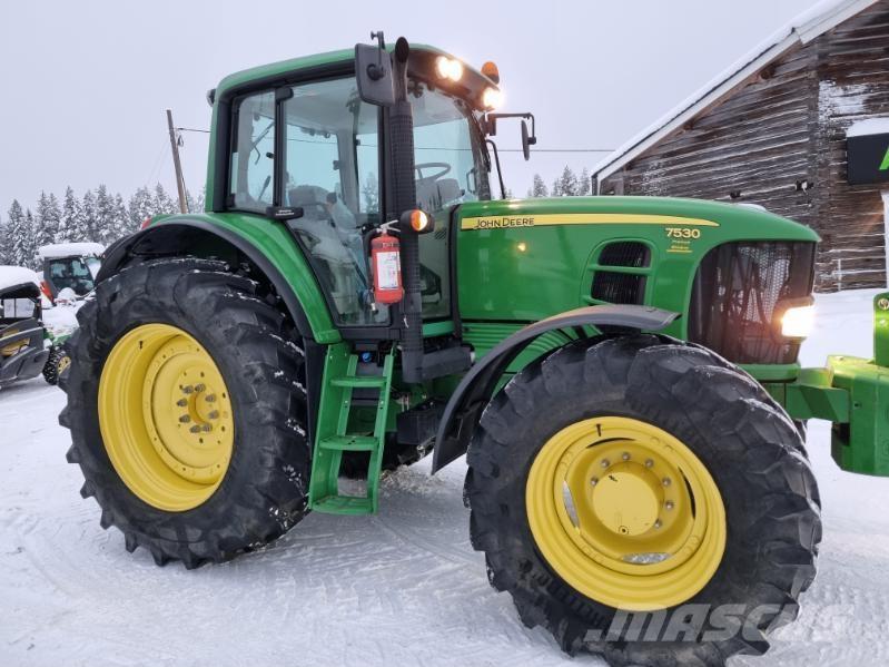 John Deere 7530 Трактори