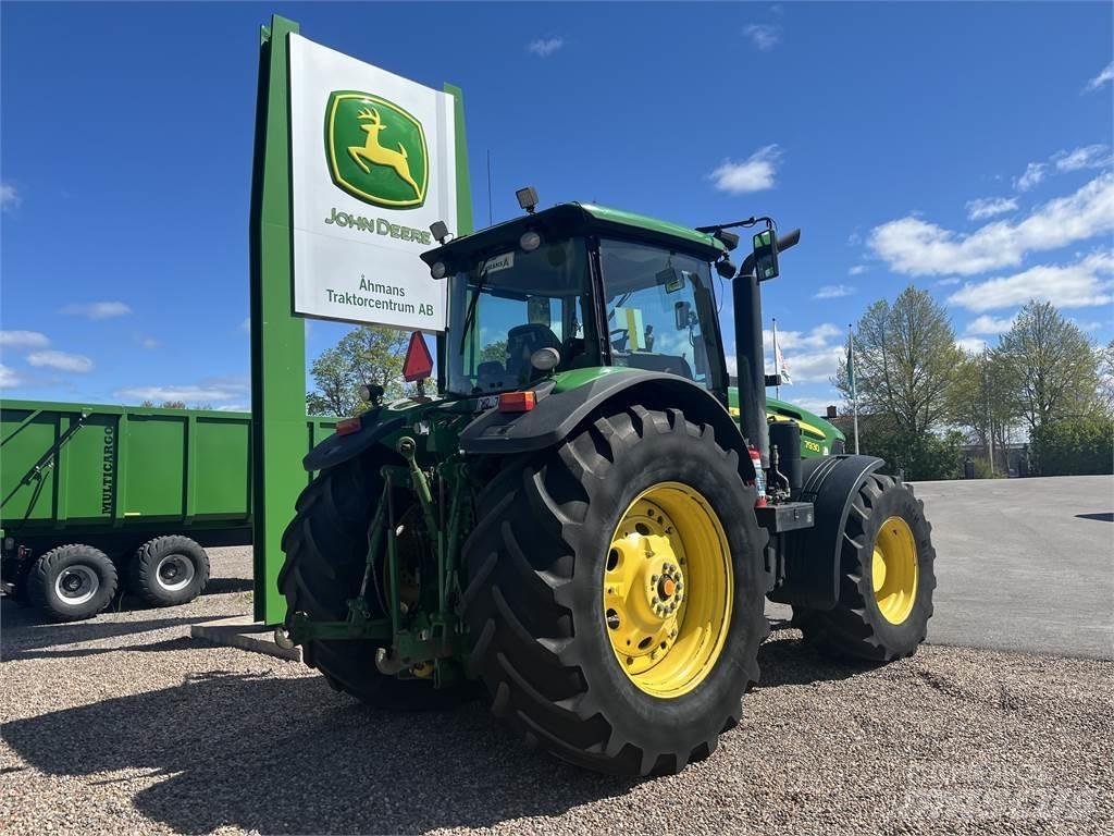 John Deere 7930 Трактори