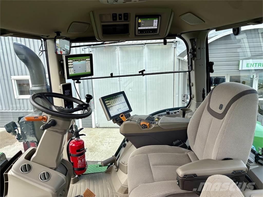 John Deere 8R 370 Трактори