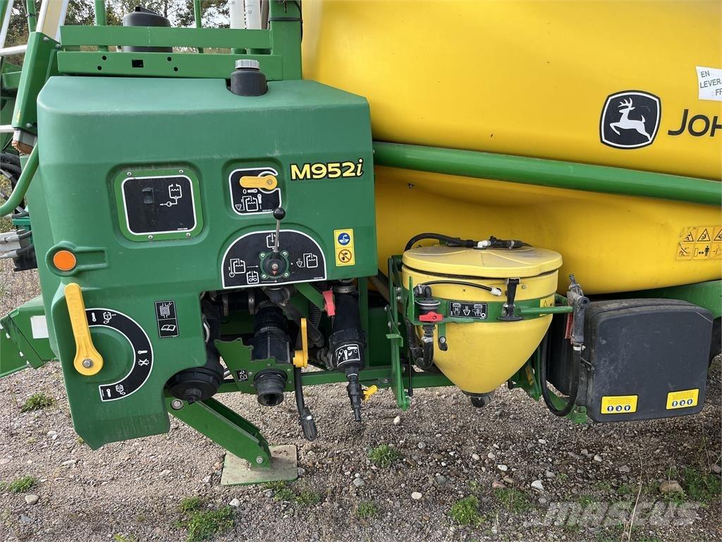 John Deere M952 Причіпні обприскувачі