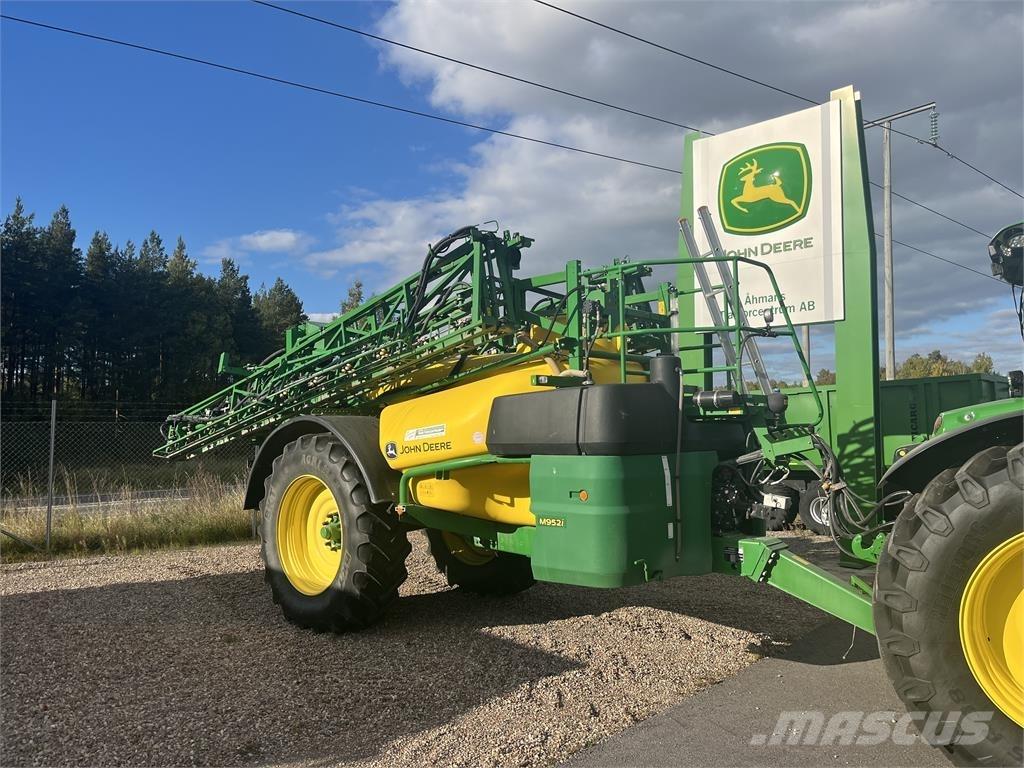 John Deere M952 Причіпні обприскувачі