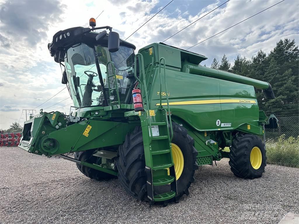 John Deere T550 Зернозбиральні комбайни