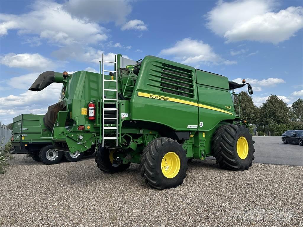 John Deere T550 Зернозбиральні комбайни