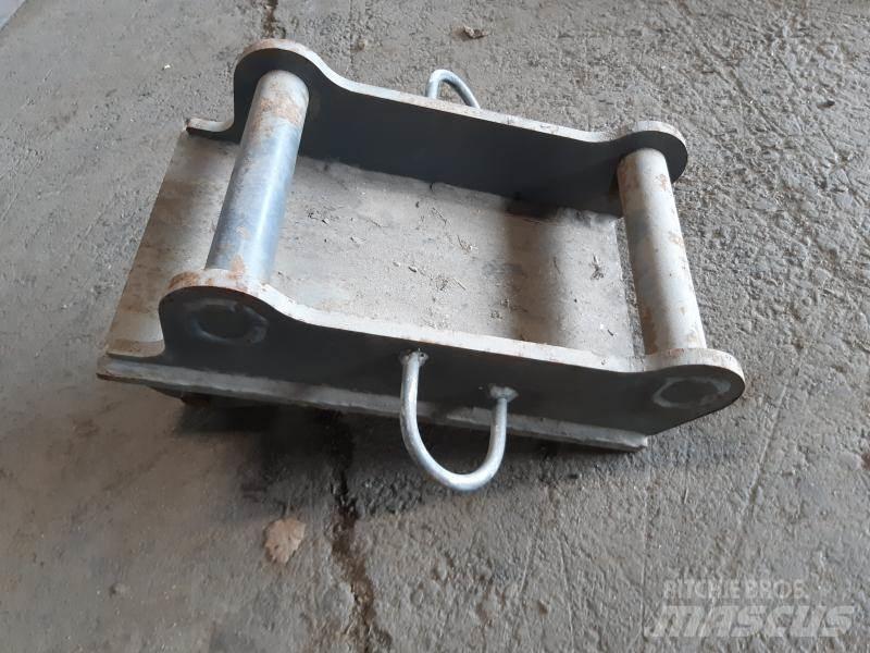  KOMBI GRIND S40 Гусеничні екскаватори