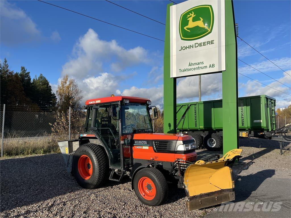 Kubota L4200 Комунальна техніка - Інші