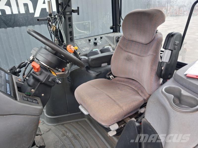 New Holland TM 190 Трактори