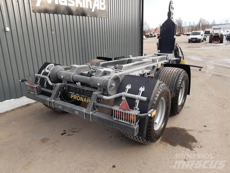 Pronar LASTVÄXLARE T185 Екскаватори-навантажувачі