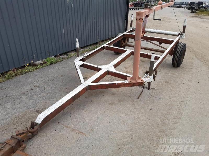  Skogvagn med vinch Лісові причепи