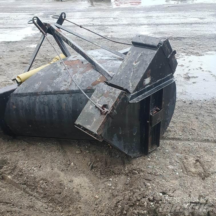 V-SLUNGA 2M Інше дорожнє і снігозбиральне обладнання