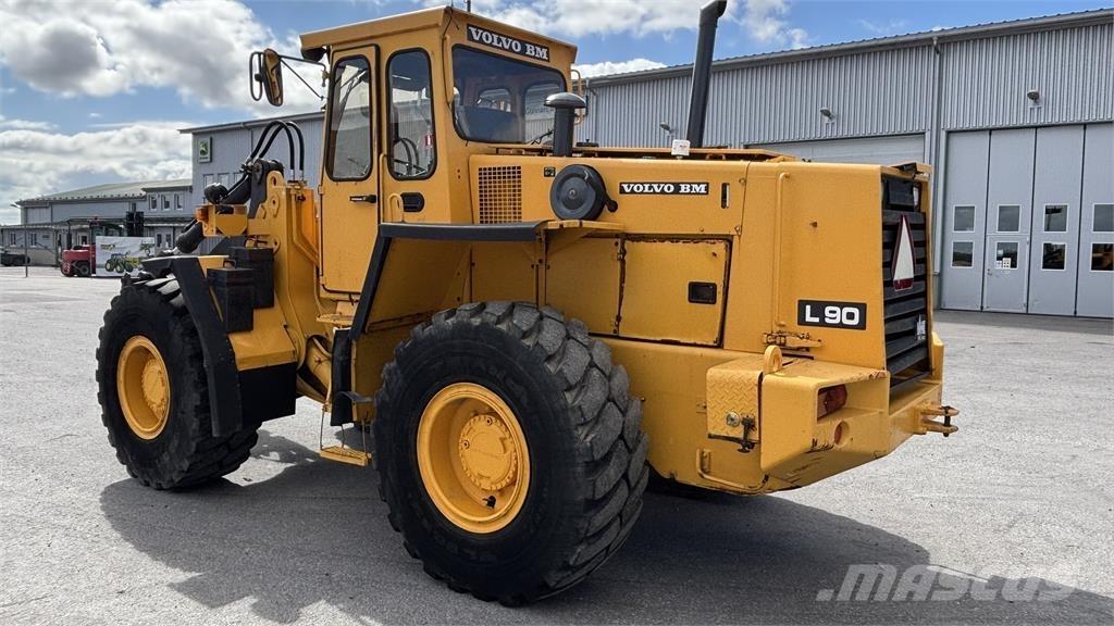 Volvo L90 LASTMASKIN Фронтальні навантажувачі