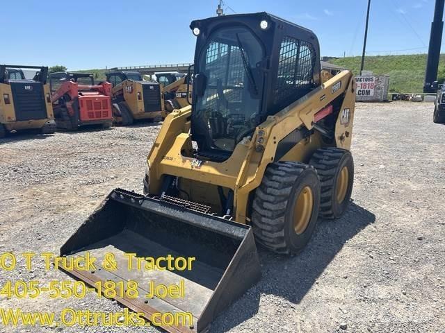 CAT 236D3 Шини