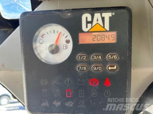 CAT 239D Міні-навантажувачі