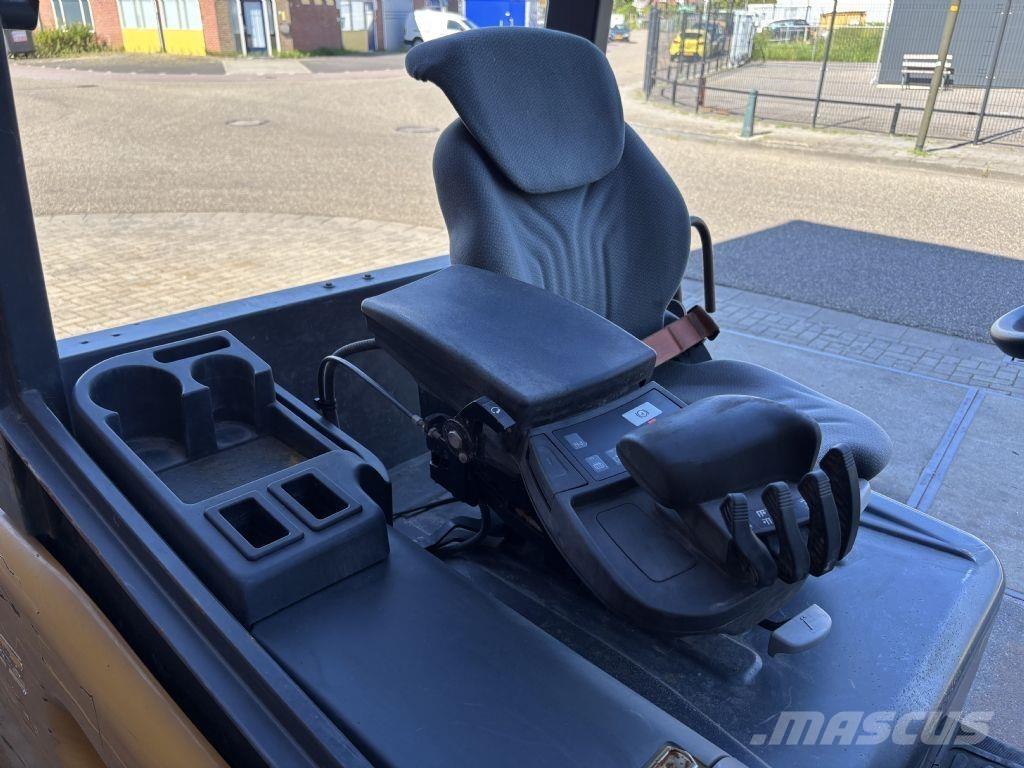 CAT 2EP8000 Електронавантажувачі