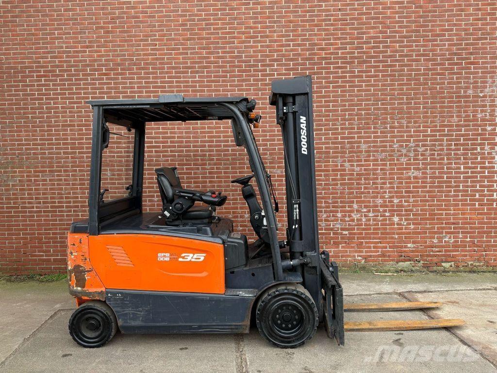 Doosan B35X-7 Електронавантажувачі