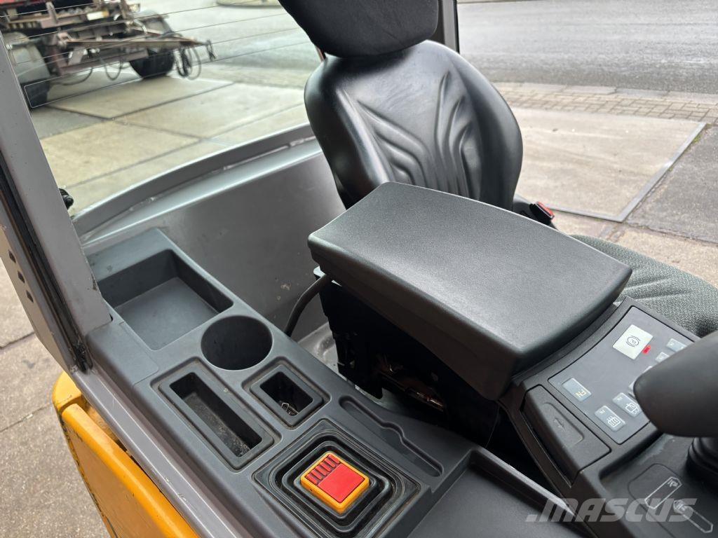 Jungheinrich EFG 216k Електронавантажувачі