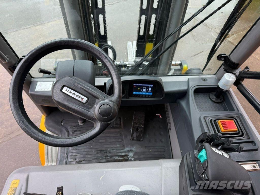Jungheinrich EFG S30 Електронавантажувачі