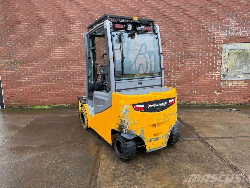 Jungheinrich EFG S30 Електронавантажувачі