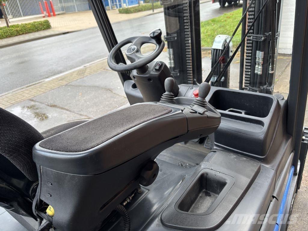 Linde E30L-01 Електронавантажувачі