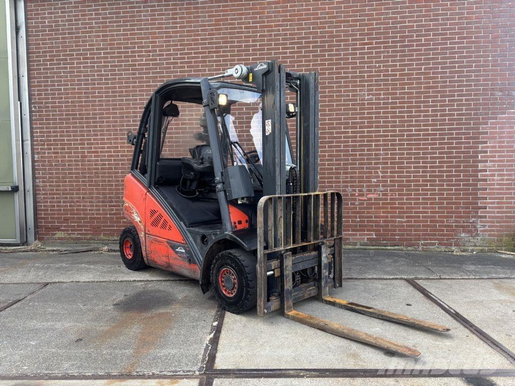 Linde H25D-02 Дизельні навантажувачі