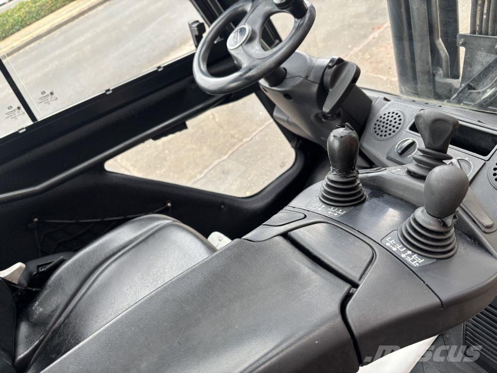 Linde H25D-02 Дизельні навантажувачі