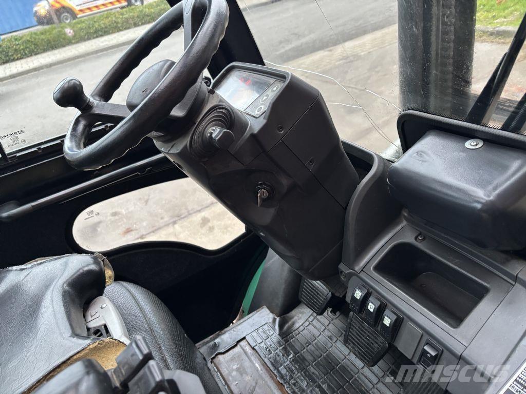 Mitsubishi FD25NT Дизельні навантажувачі