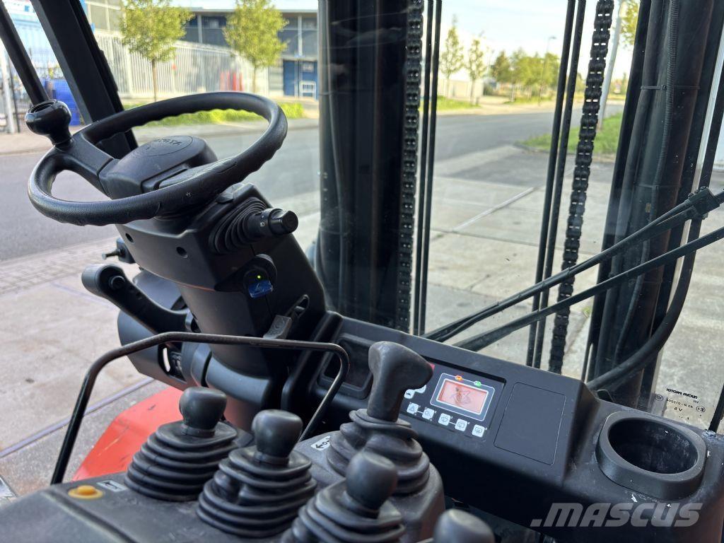 Toyota 8FBMT50 Електронавантажувачі