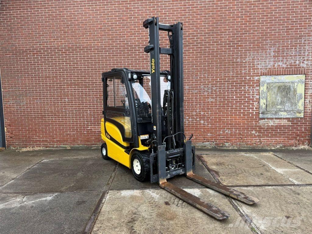 Yale ERP35VL F2945 Електронавантажувачі