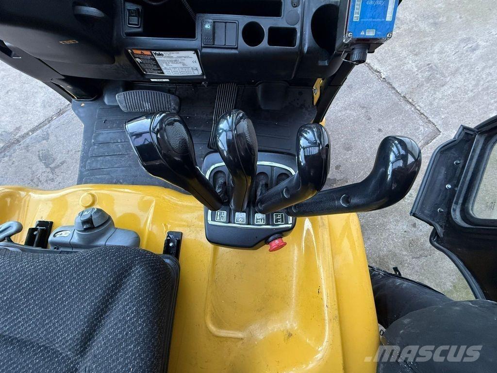 Yale ERP35VL F2945 Електронавантажувачі