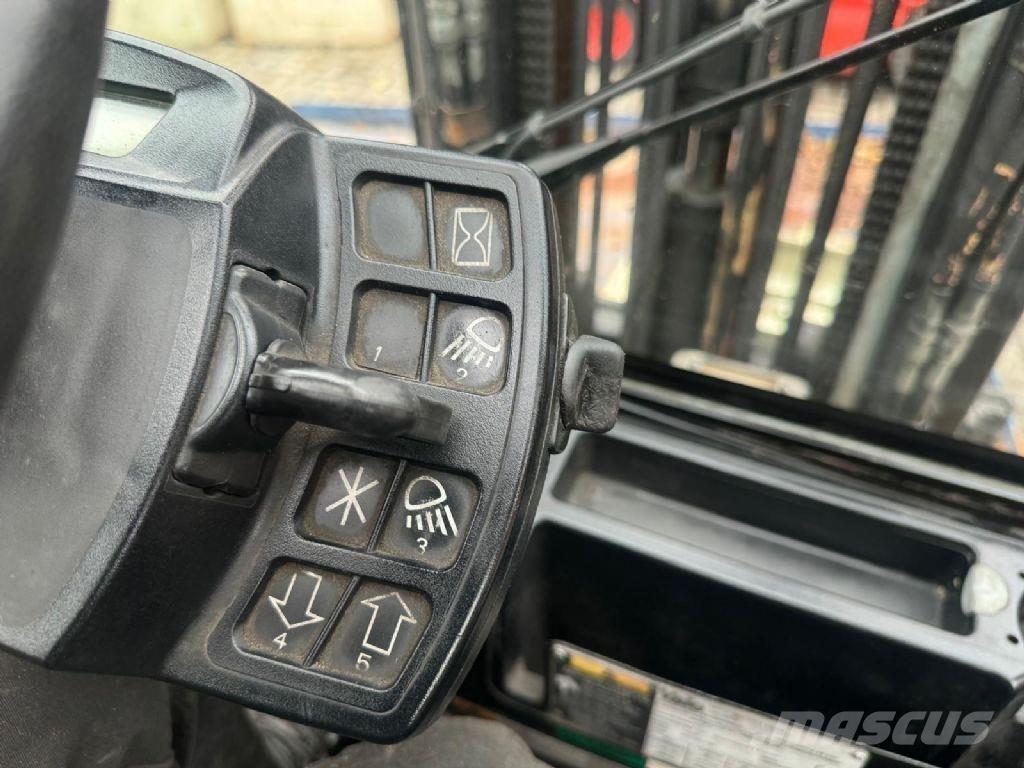 Yale GLP30VX Газові навантажувачі