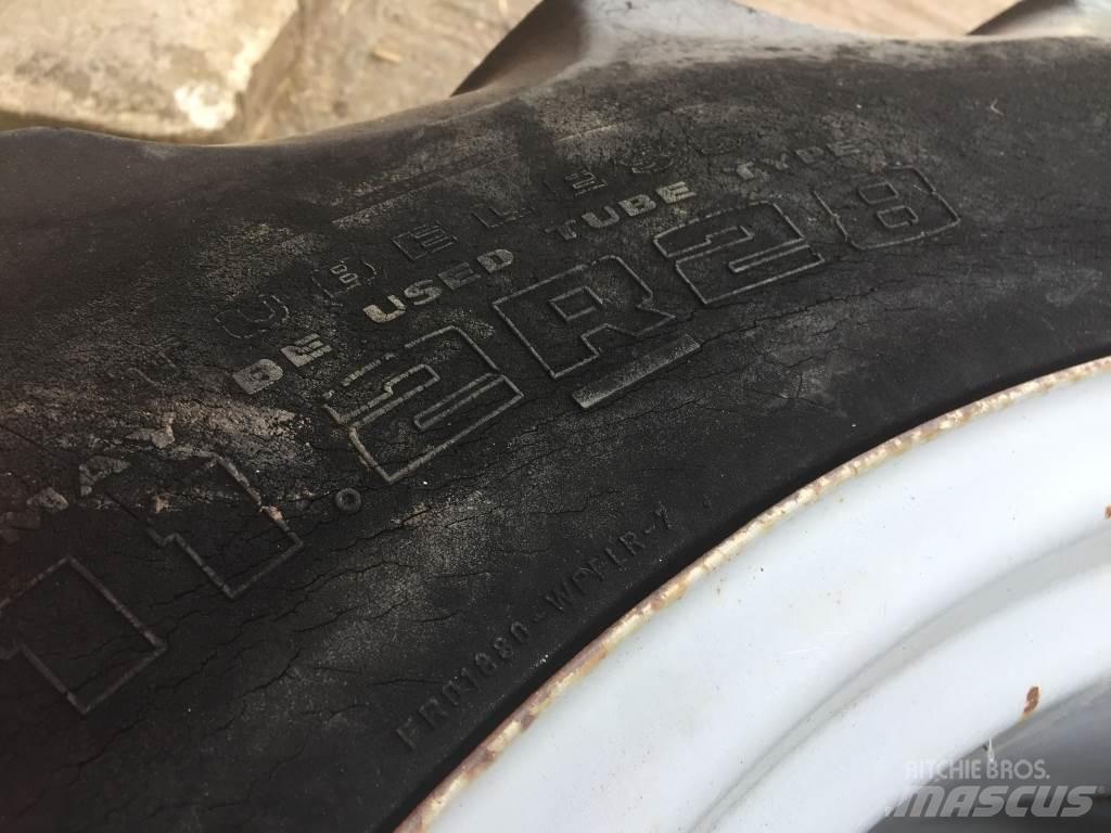 Goodyear  Інше додаткове обладнання для тракторів