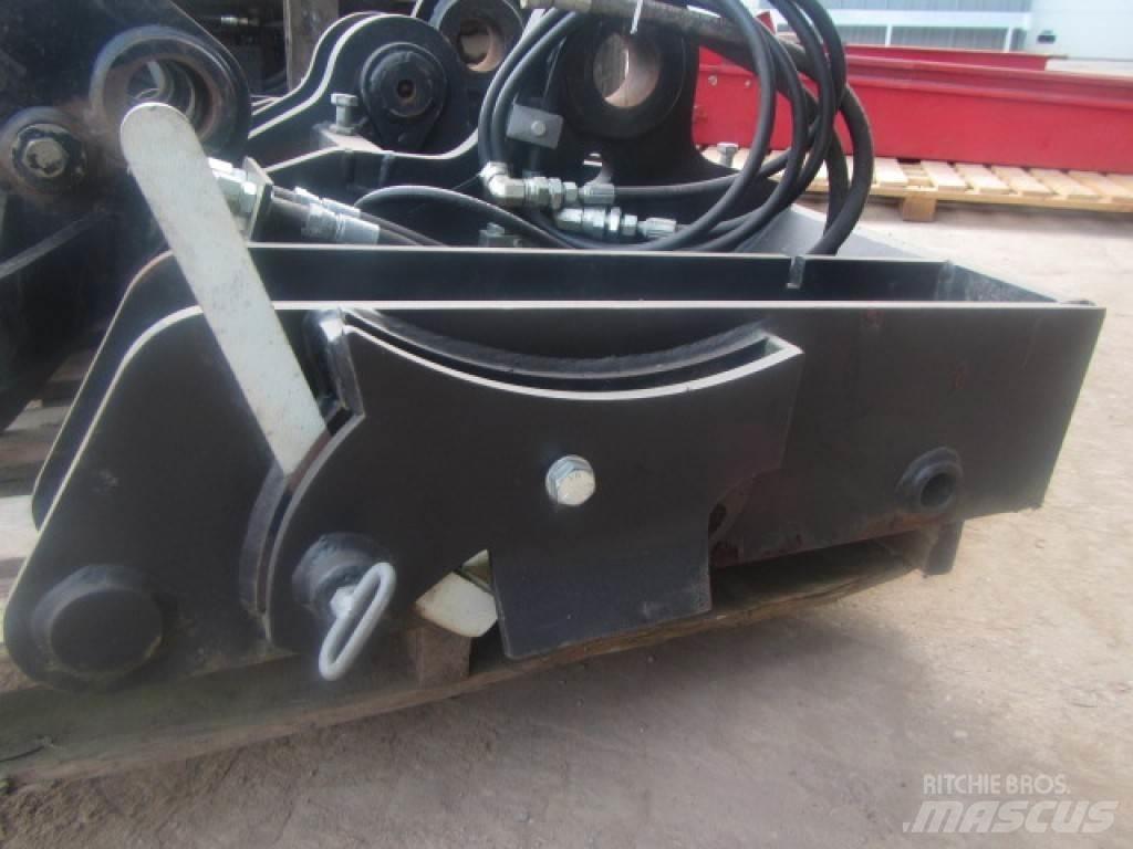 JCB  Інше додаткове обладнання для тракторів