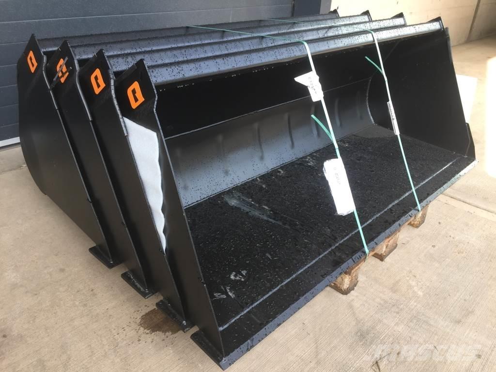 Quicke 8210 III Інше додаткове обладнання для тракторів