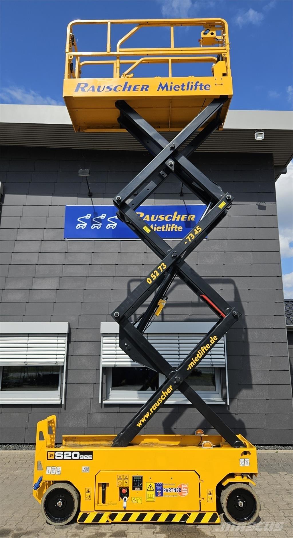 JCB S2032E Підйомники-ножиці