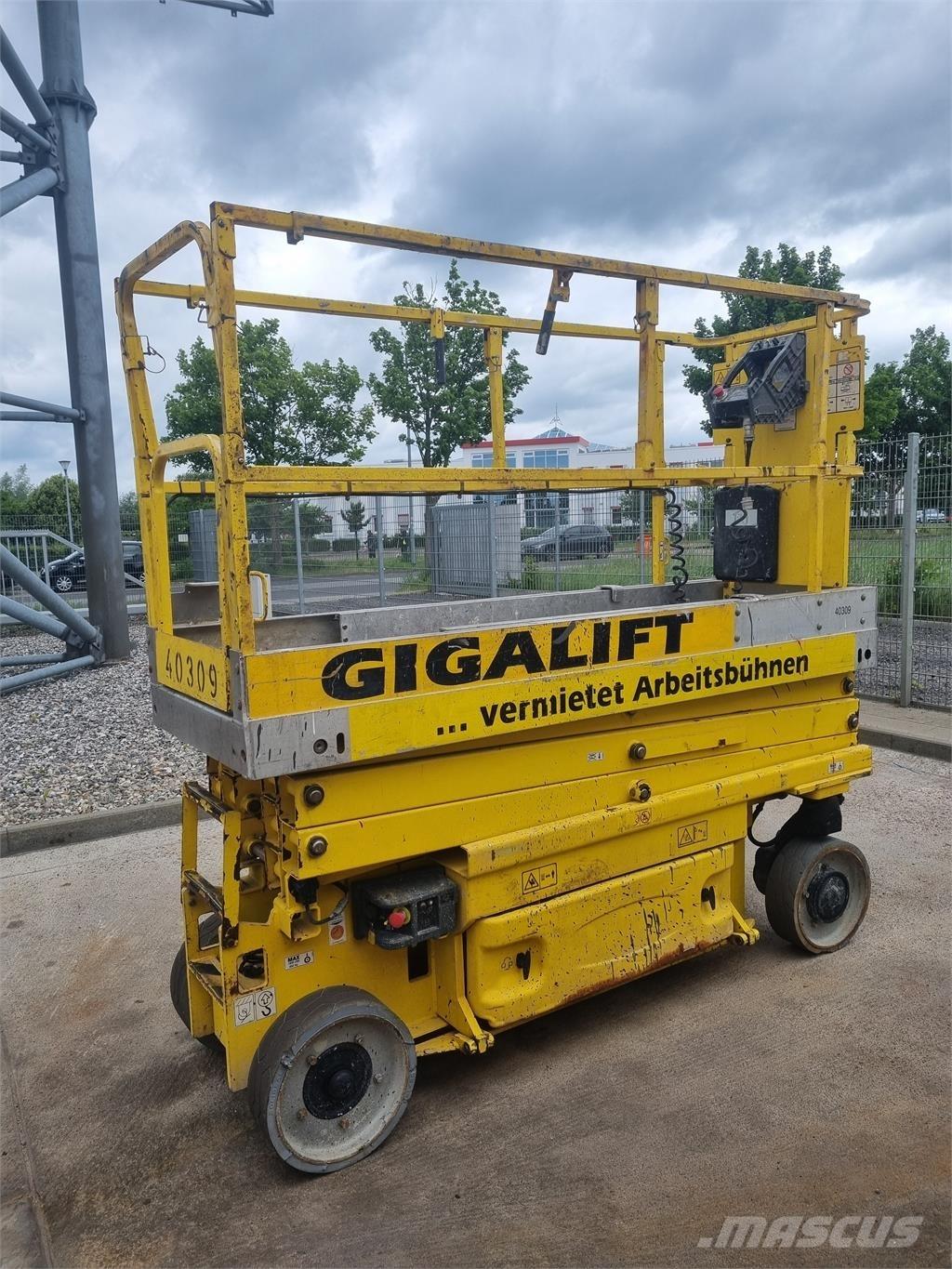 JLG 2030 ES Підйомники-ножиці