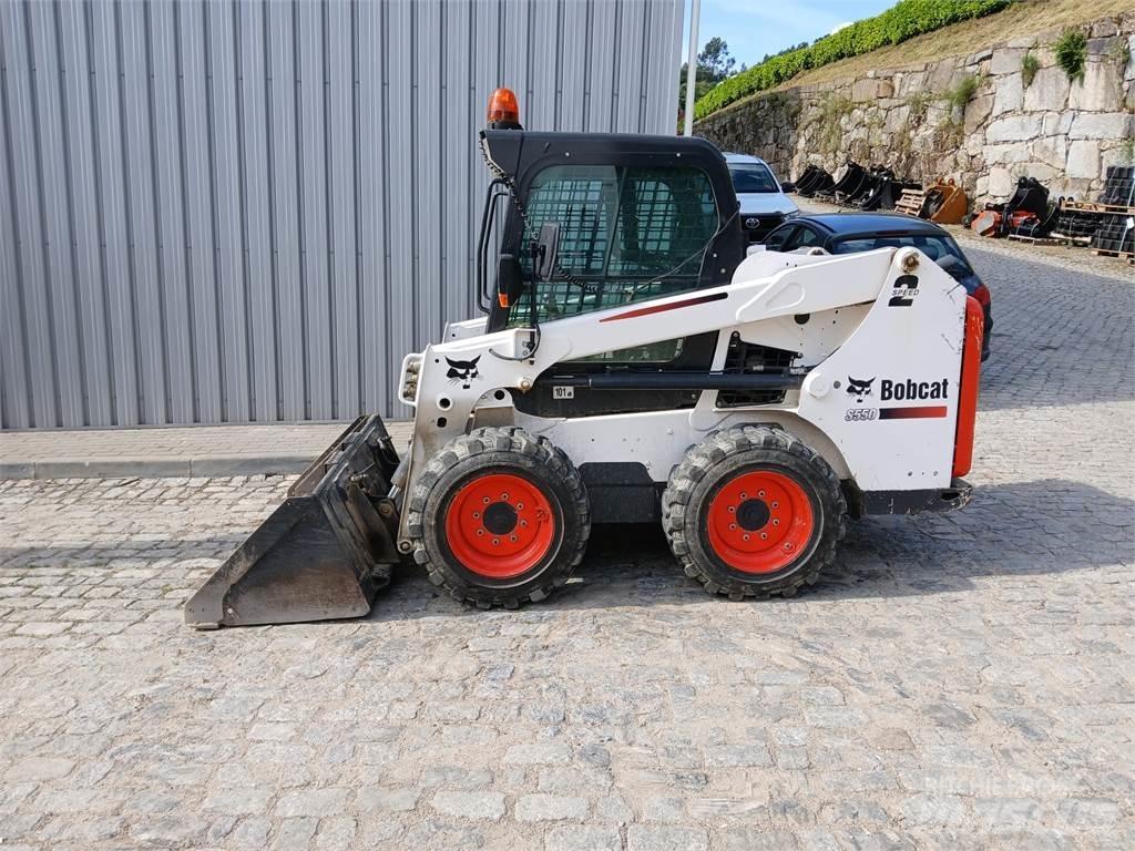 Bobcat S550 Фронтальні навантажувачі