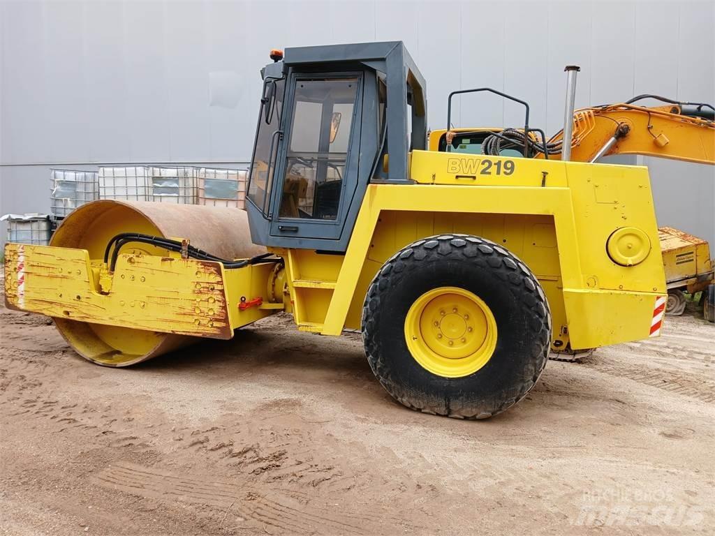 Bomag BW219D-2 Котки тротуарні