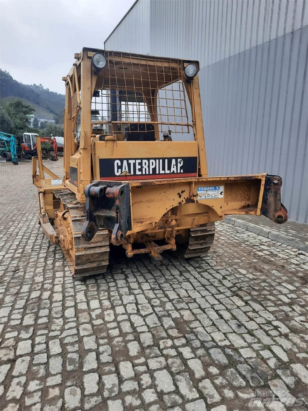 CAT D4E Трубоукладачі