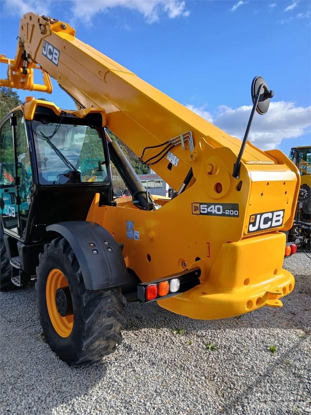 JCB 540-200 Річ-трак із високим підйомом