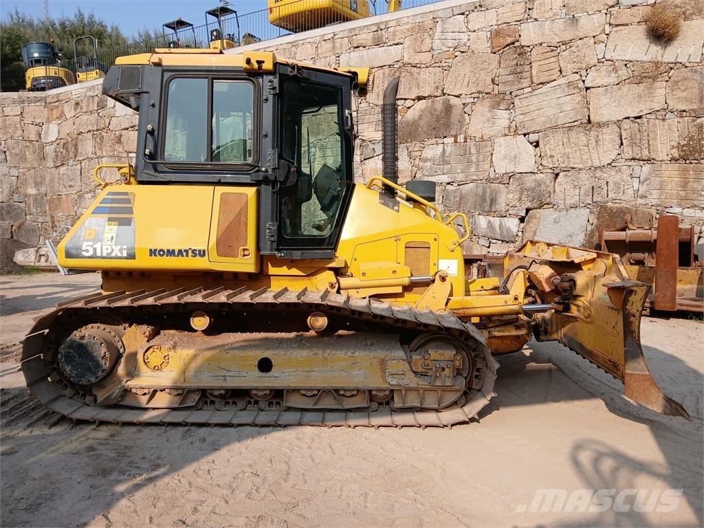 Komatsu D51PXI-22 Трубоукладачі