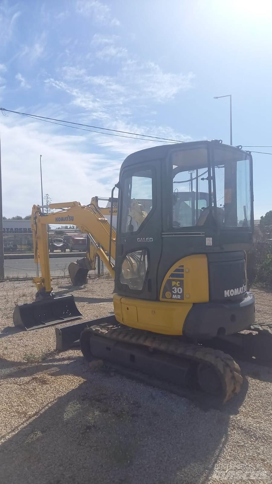 Komatsu PC30MR-2 Міні-екскаватори < 7т