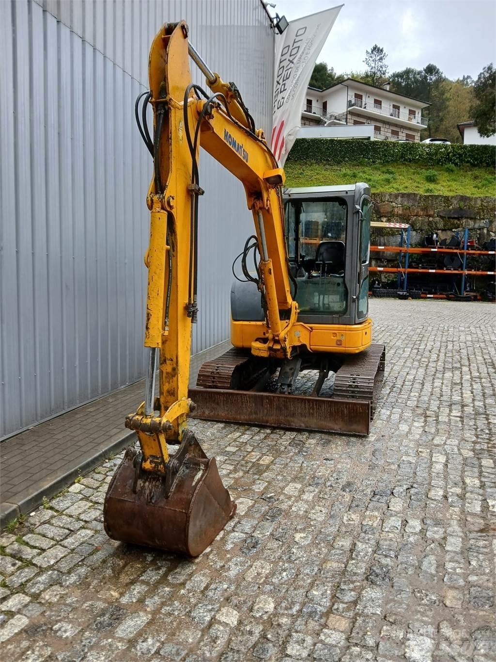 Komatsu PC50MR-2 Міні-екскаватори < 7т