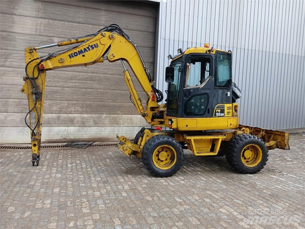 Komatsu PW98MR-6 Колісні екскаватори