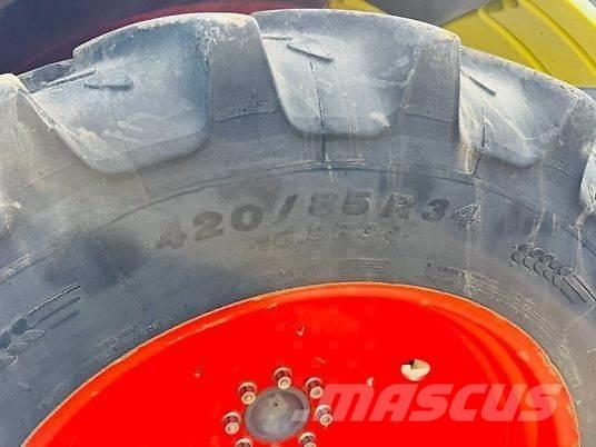 CLAAS CELTIS 446 RX Трактори