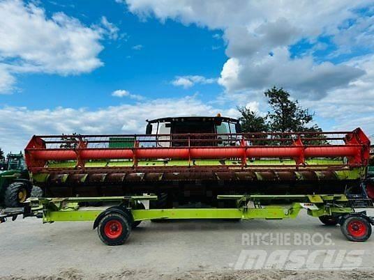 CLAAS LEXION 750 Зернозбиральні комбайни